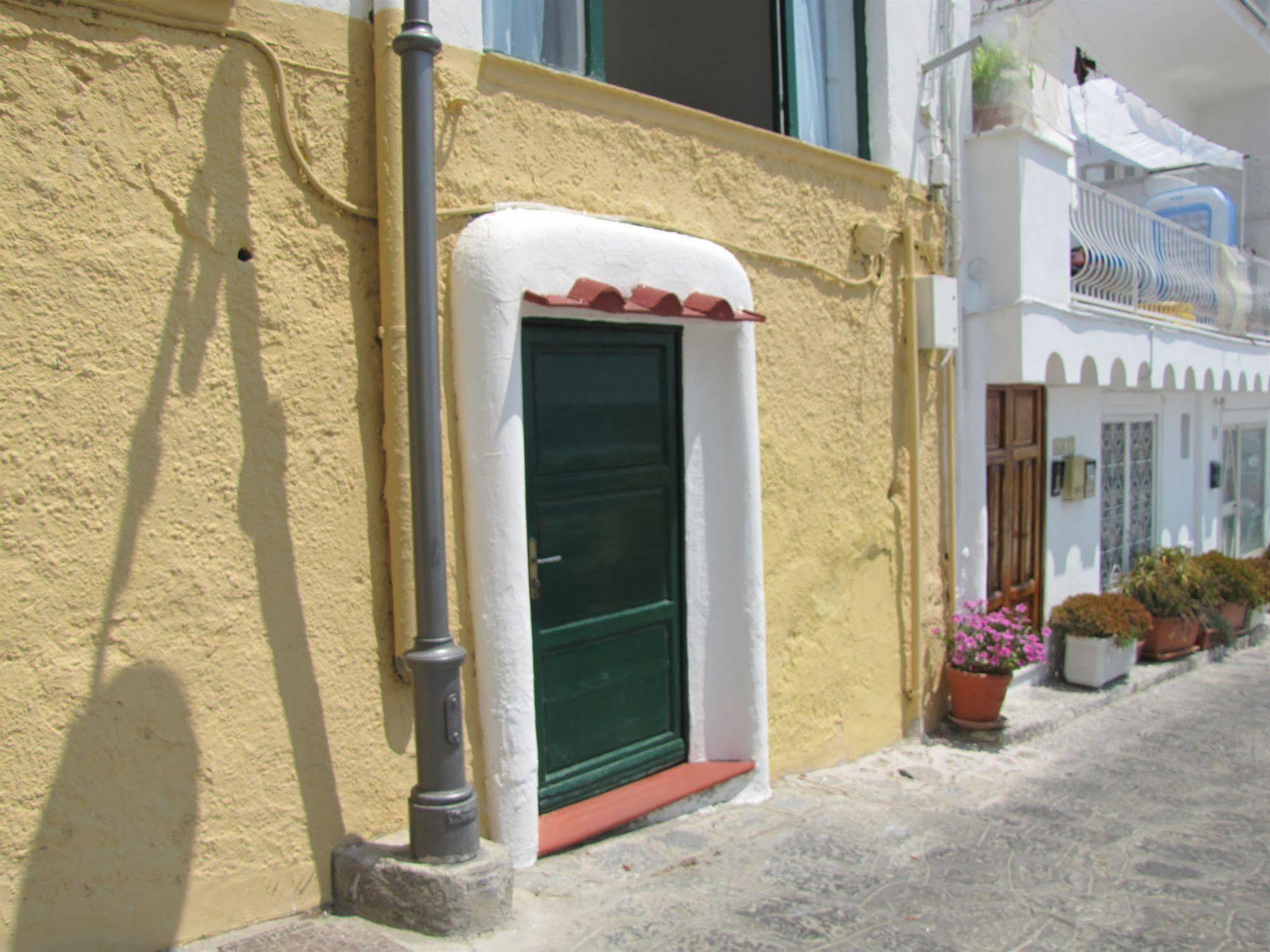 Appartamenti Casa Del Sole Sant'Angelo  Eksteriør bilde